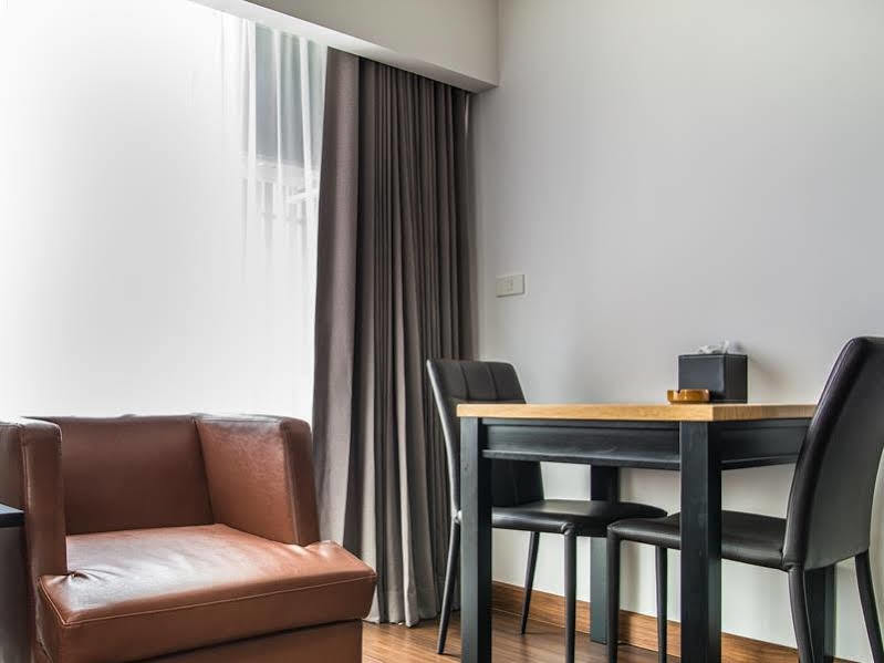 Winner Sriracha Serviced Apartment Сі-Рача Екстер'єр фото