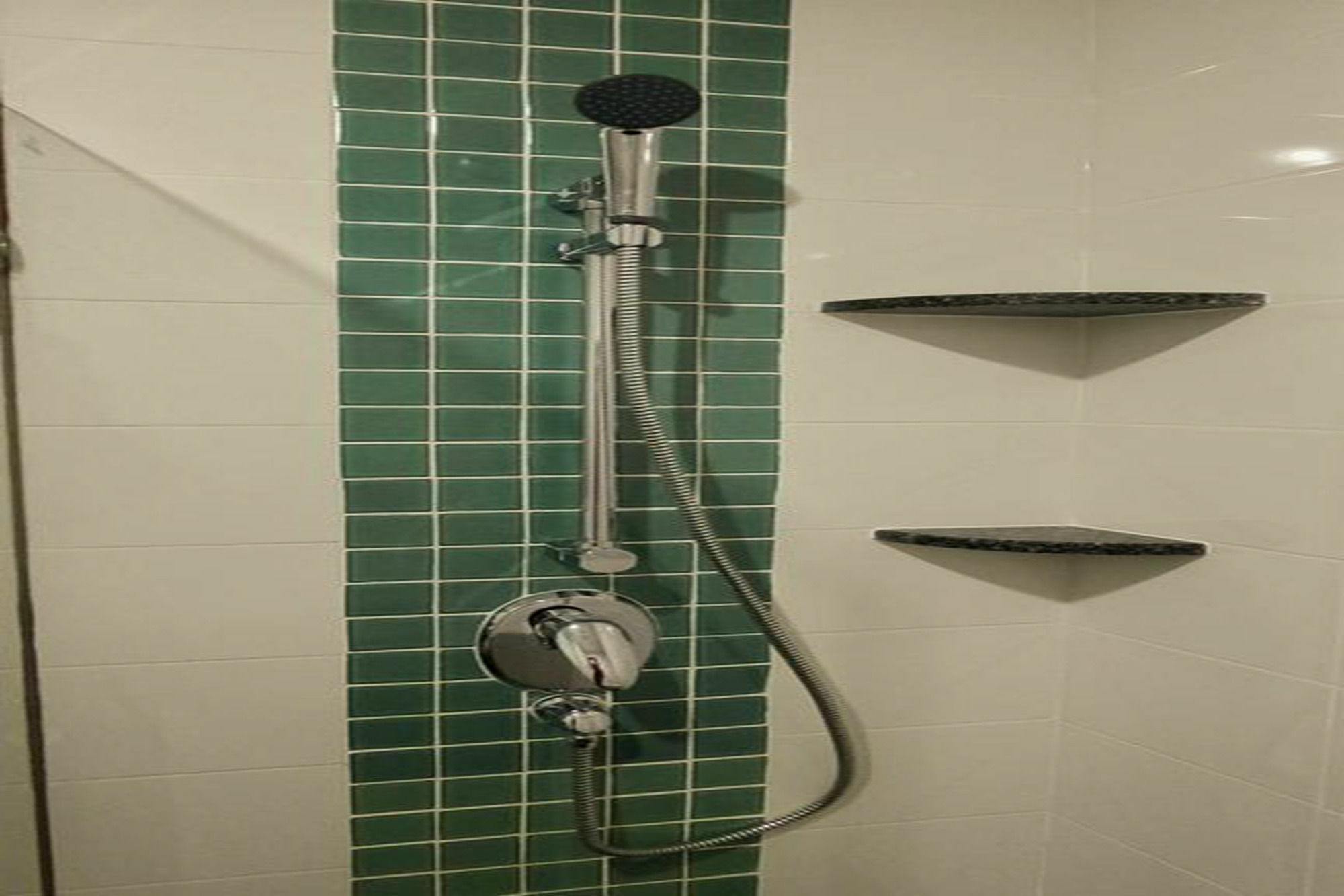 Winner Sriracha Serviced Apartment Сі-Рача Екстер'єр фото