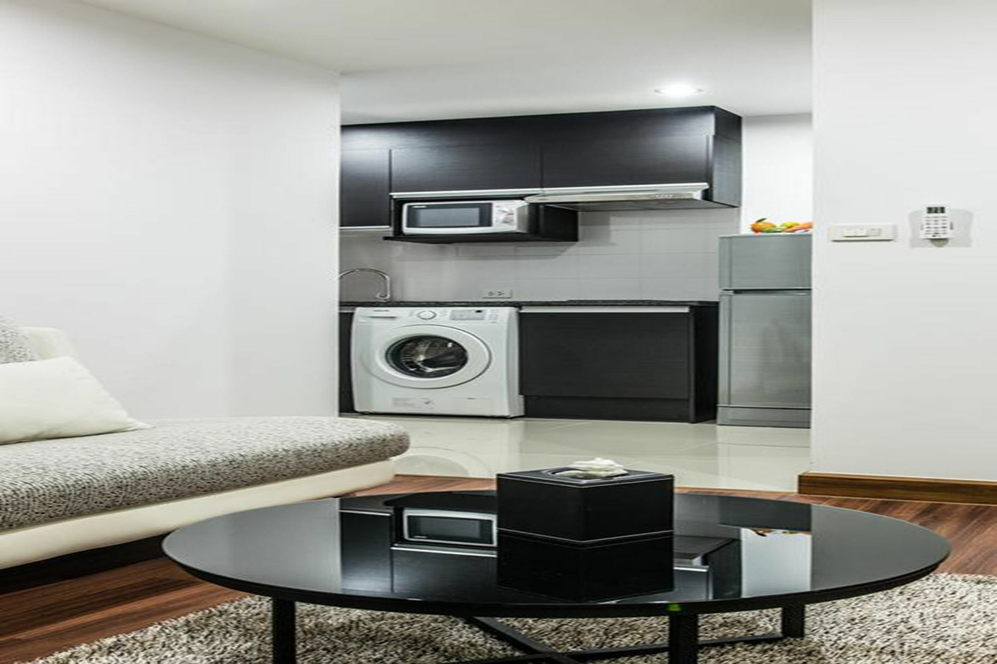 Winner Sriracha Serviced Apartment Сі-Рача Екстер'єр фото