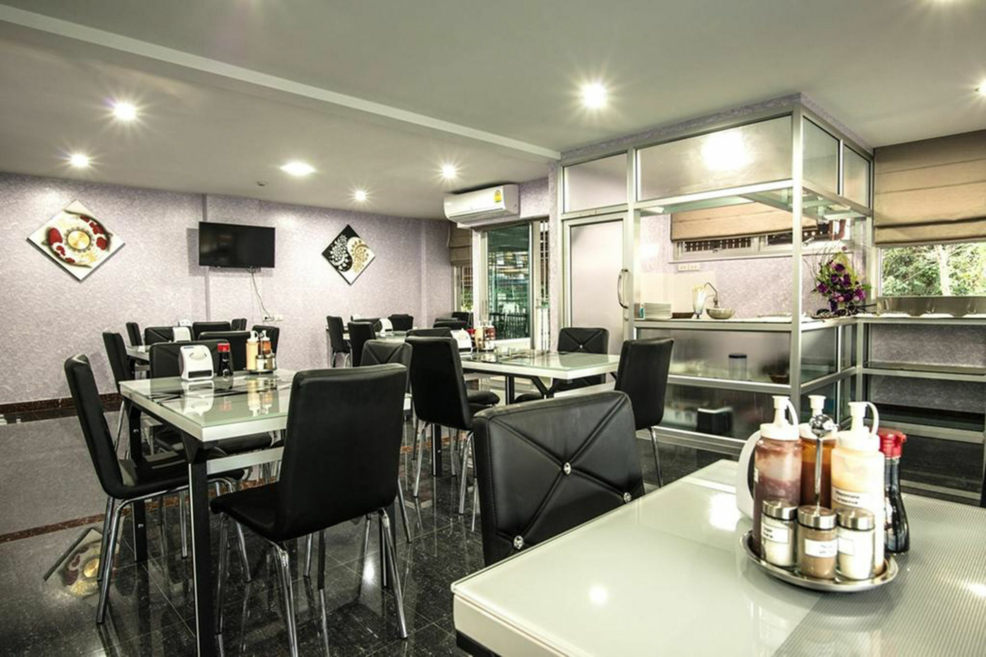Winner Sriracha Serviced Apartment Сі-Рача Екстер'єр фото