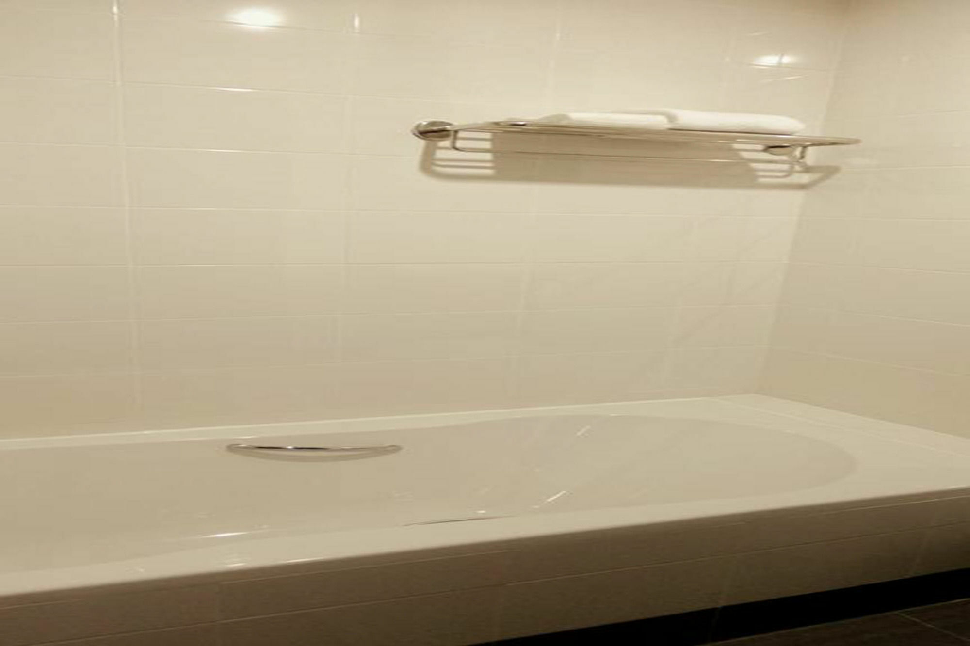 Winner Sriracha Serviced Apartment Сі-Рача Екстер'єр фото