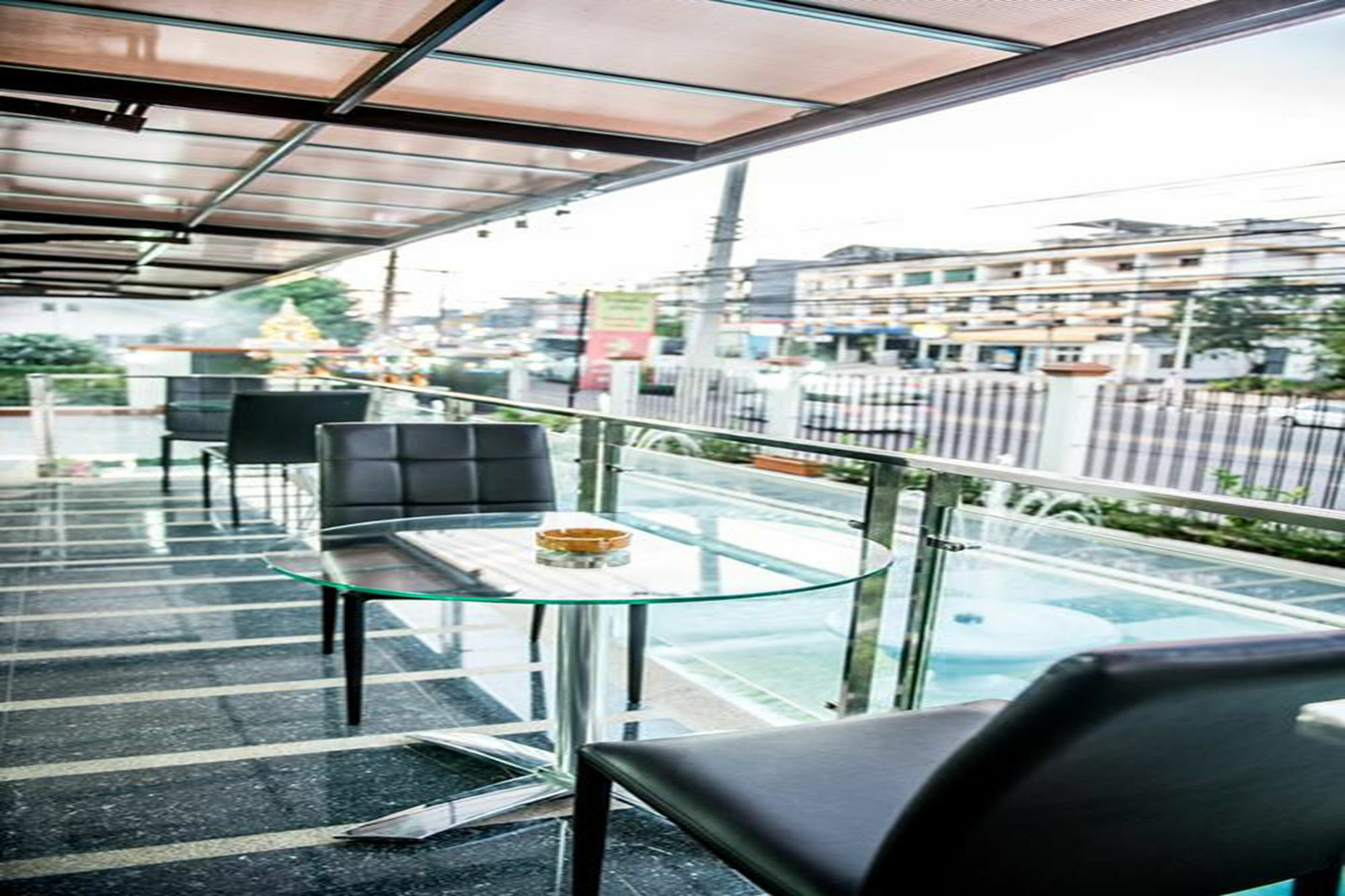 Winner Sriracha Serviced Apartment Сі-Рача Екстер'єр фото