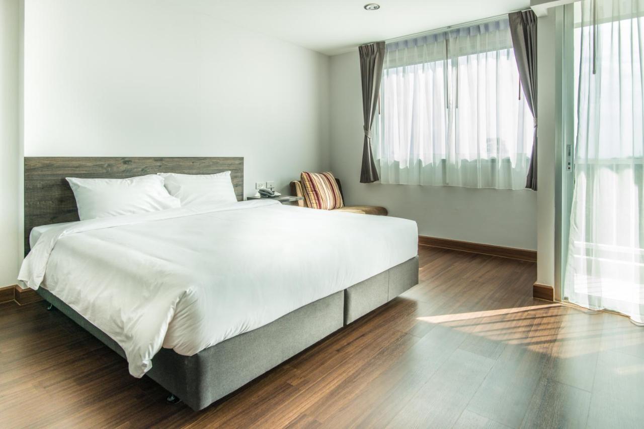 Winner Sriracha Serviced Apartment Сі-Рача Екстер'єр фото