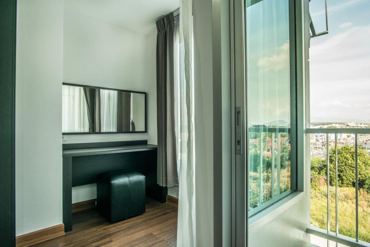 Winner Sriracha Serviced Apartment Сі-Рача Екстер'єр фото